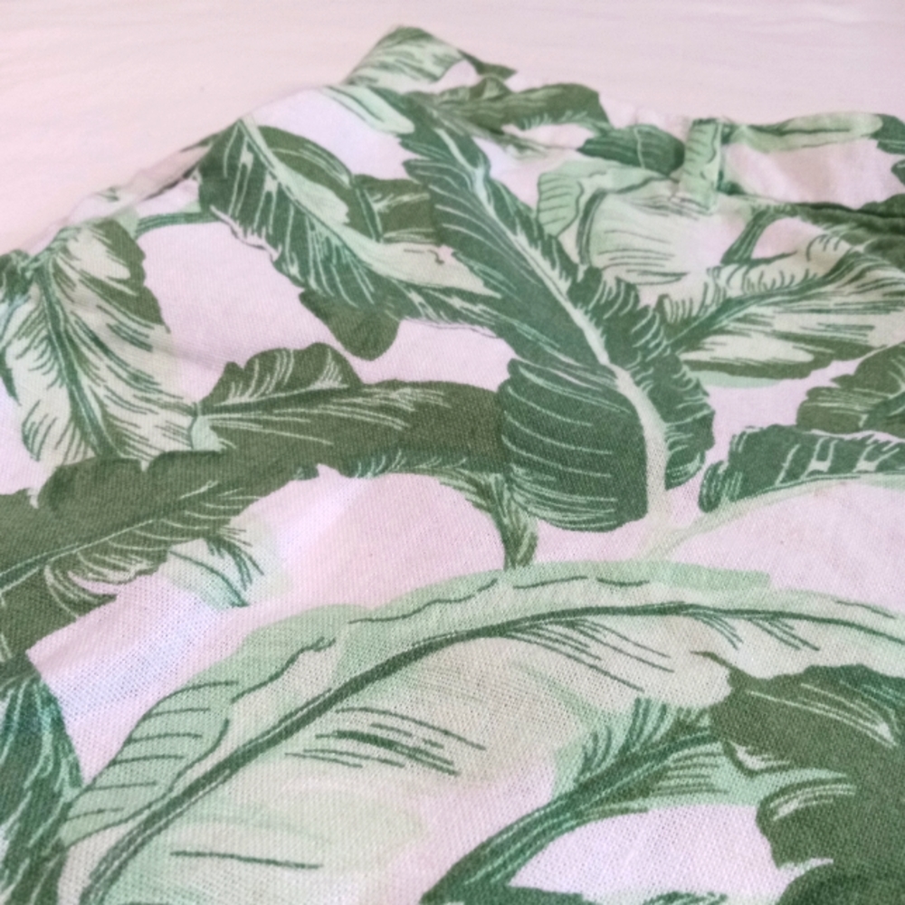 Old Navy Shorts Linen Philodendren Leaves Size 6 Green White - Picture 5 of 13